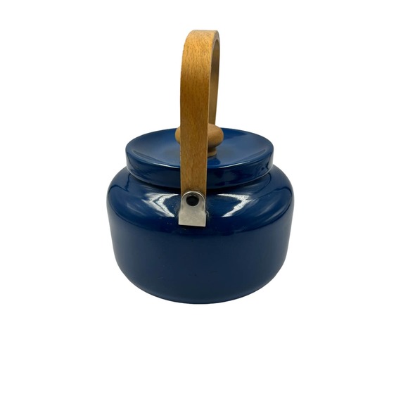 Vintage Blue Enamel 2 Quart Tea Pot The Cellar Macys - Picture 3 of 6